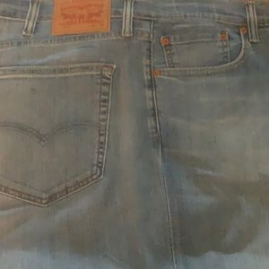 2 pairs of men Levi light blue jeans 2 for 45